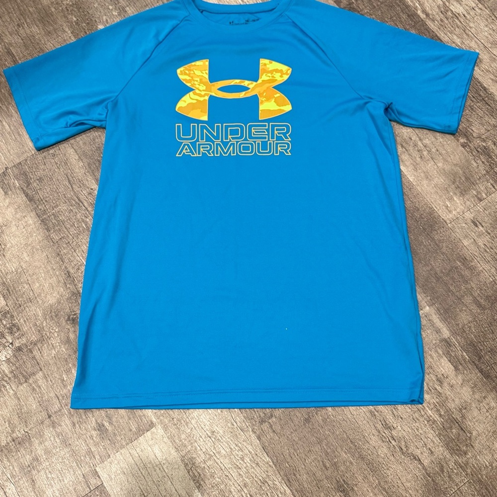 Youth XL Under Armour Short Sleeve Performance Tee